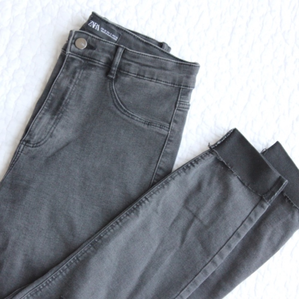 Zara high-waisted black jeans